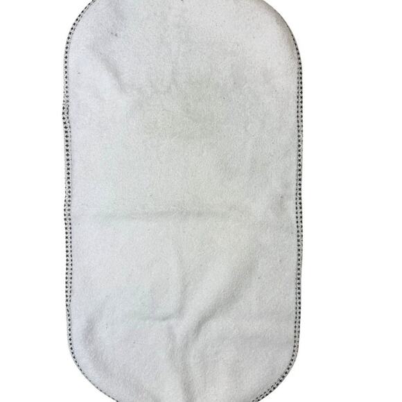 Munchkin Waterproof Changing Pad Liners Set of 2 White - Picture 4 of 4